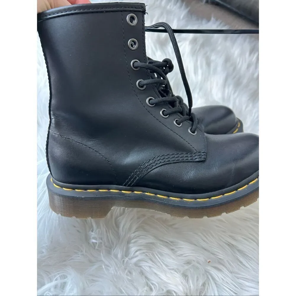Dr martens Smooth Leather Lace Up Boots black size 7